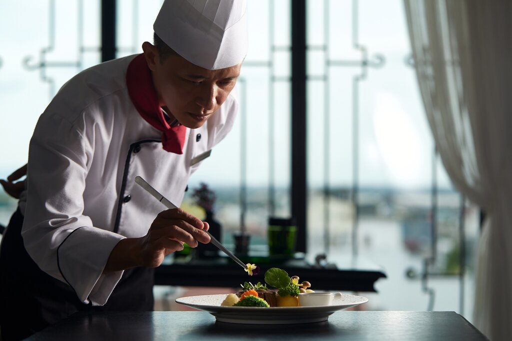 Fine Dining at Cloud Nine Restaurant