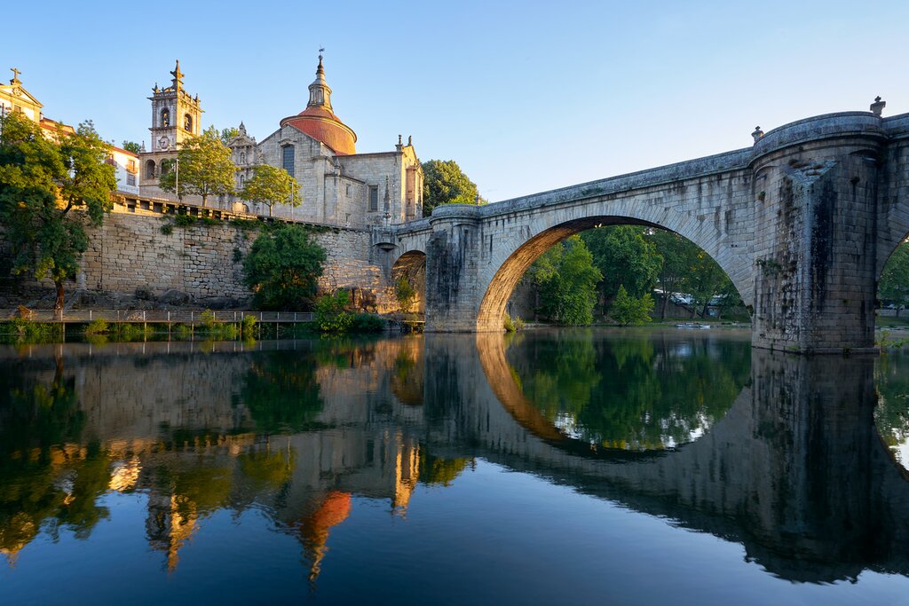 Self Drive from Douro Valley to Porto with the Green region & Amarante