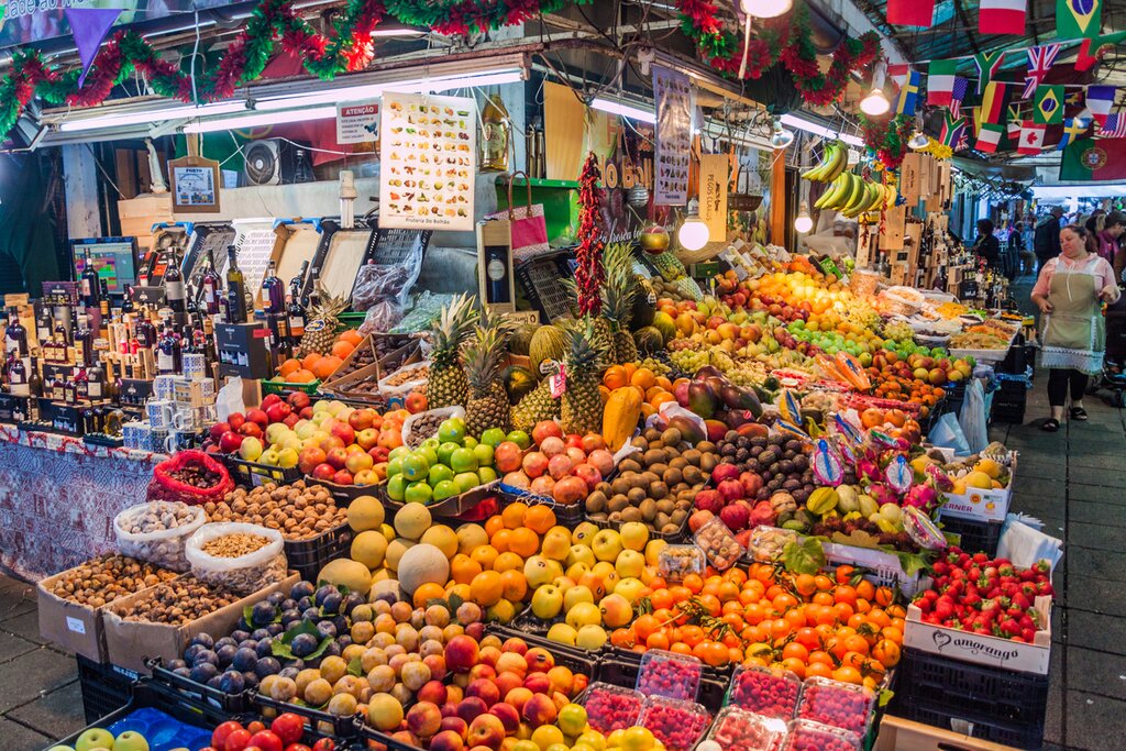Mercado do Bolhao, local market in Porto