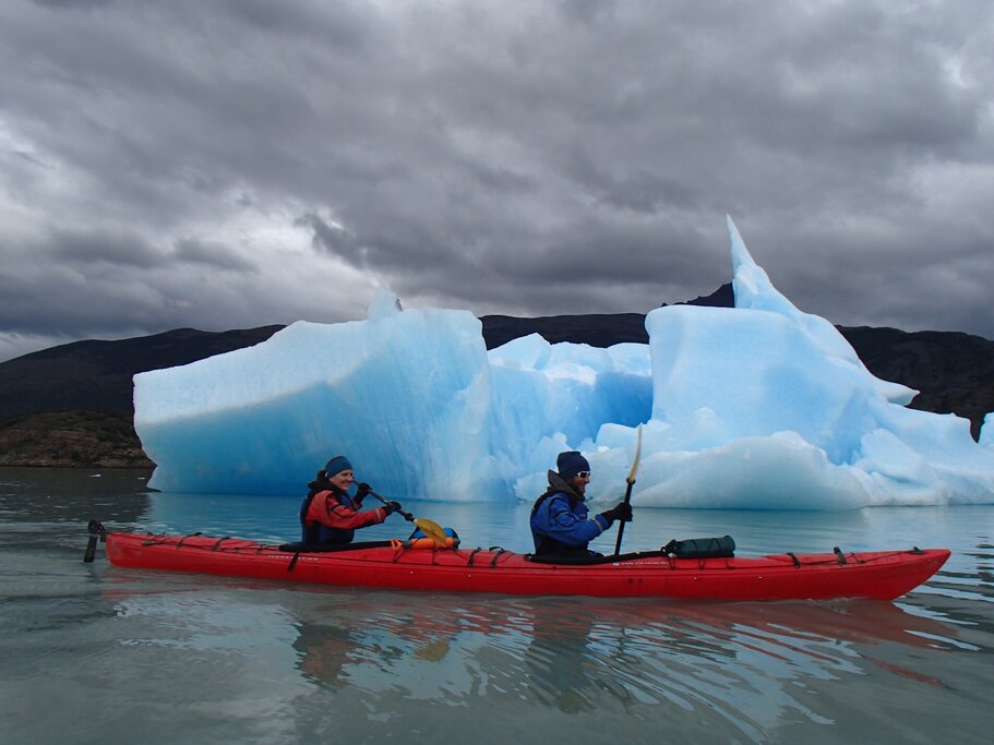 Kayak Lago & Rio Grey [Kayak Expedition Day 1]