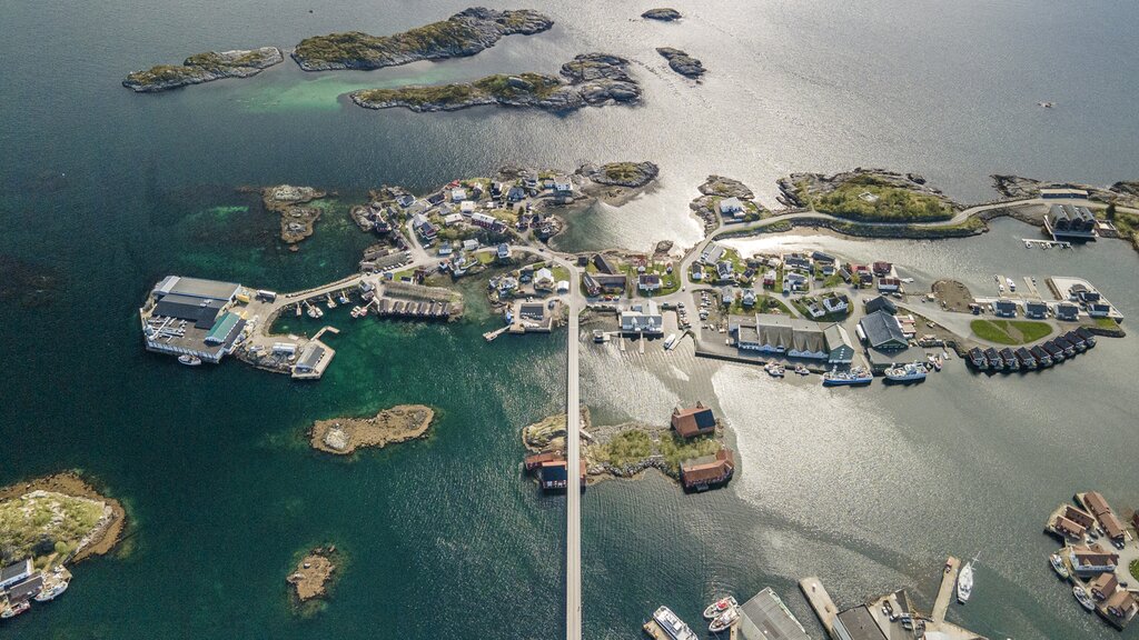 Beach hopping to Svolvær