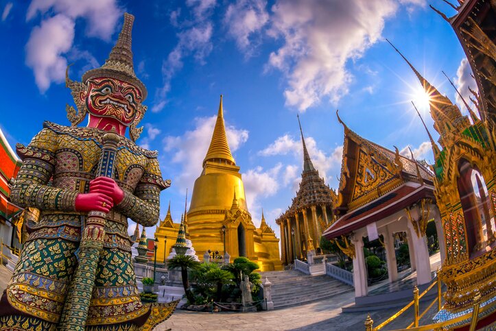 Full day combined Temples, Grand Palace & Klong Tour