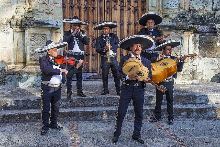 Dinner and mariachi