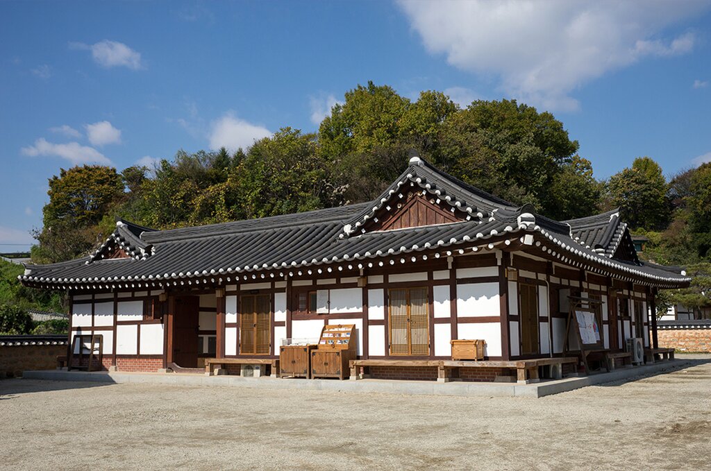 K-drama Filming Spots in Jeonju -  Jeonju Hanok Village and Gyeonggijeon