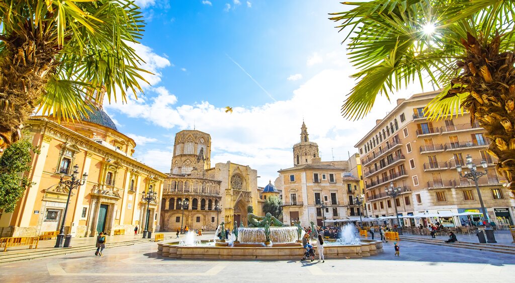Valencia's beautiful Plaza de la Virgen