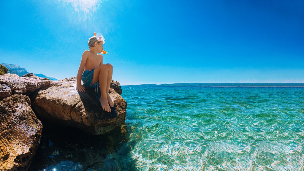 Kayak the crystal-clear waters of La Herradura