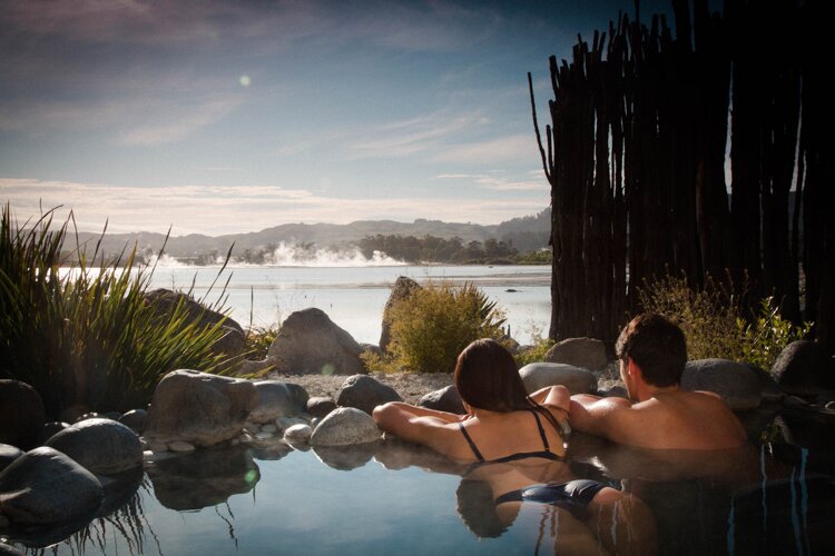Lake View Private Pool  -  Polynesian Spa