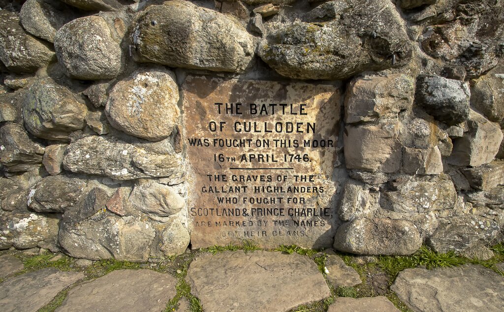 Culloden memorial cairn