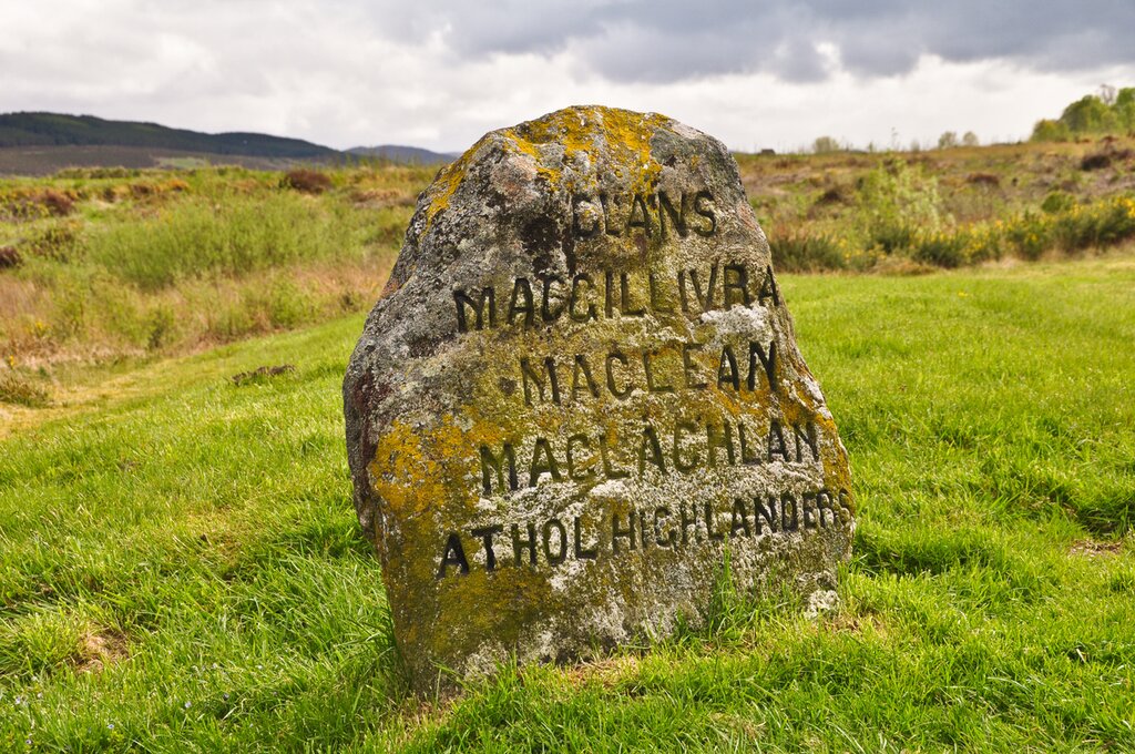 Culloden memorial cairn