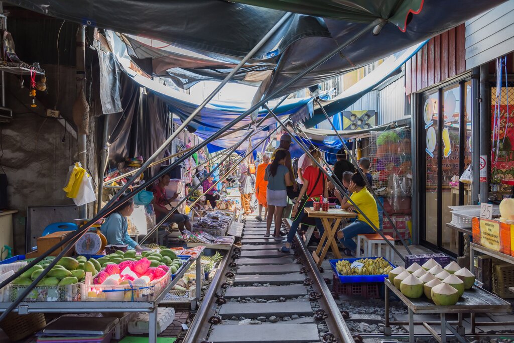 Maeklong Railway Market