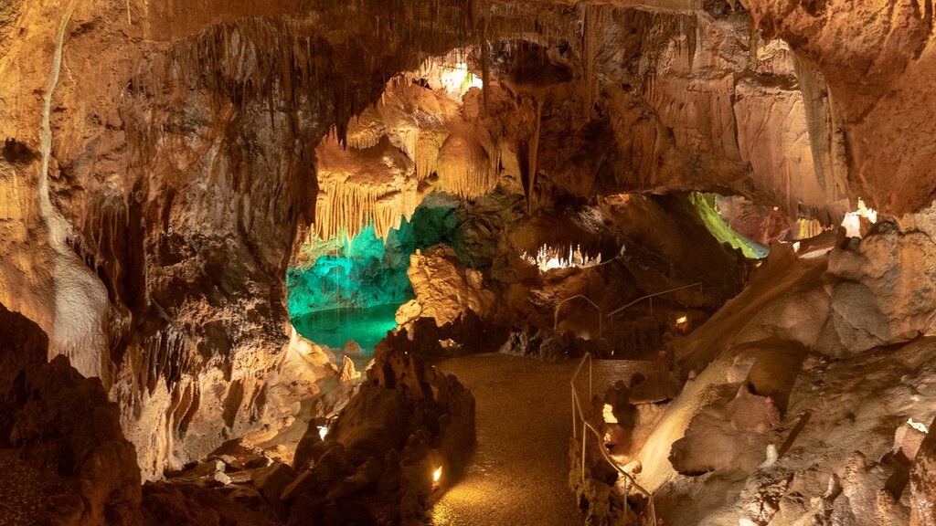 Stalactites and stalagmite formations