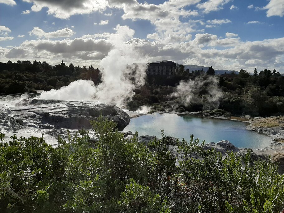 Te Puia Springs