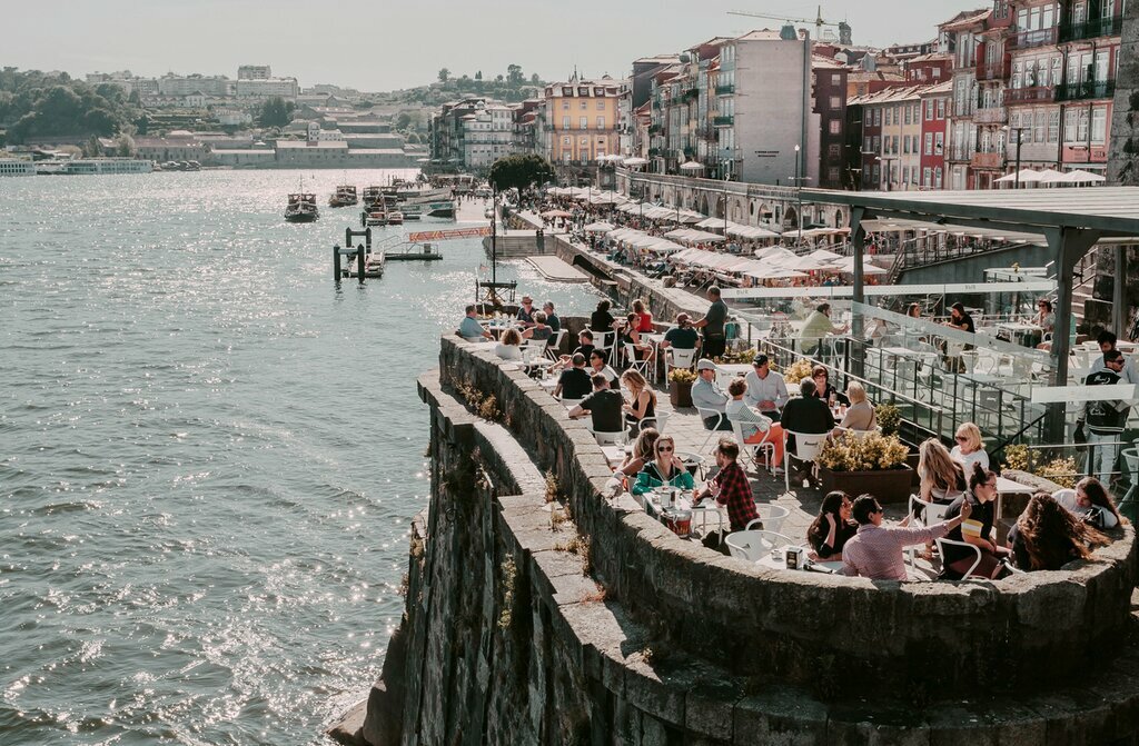 Lunch with a view along Porto's riverfront