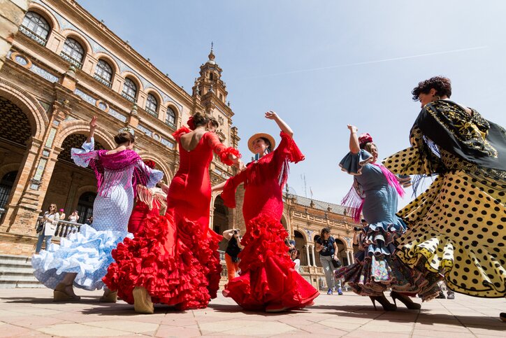 Ultimate Flamenco Experience: Dance Lesson, Museum Visit & Flamenco Show