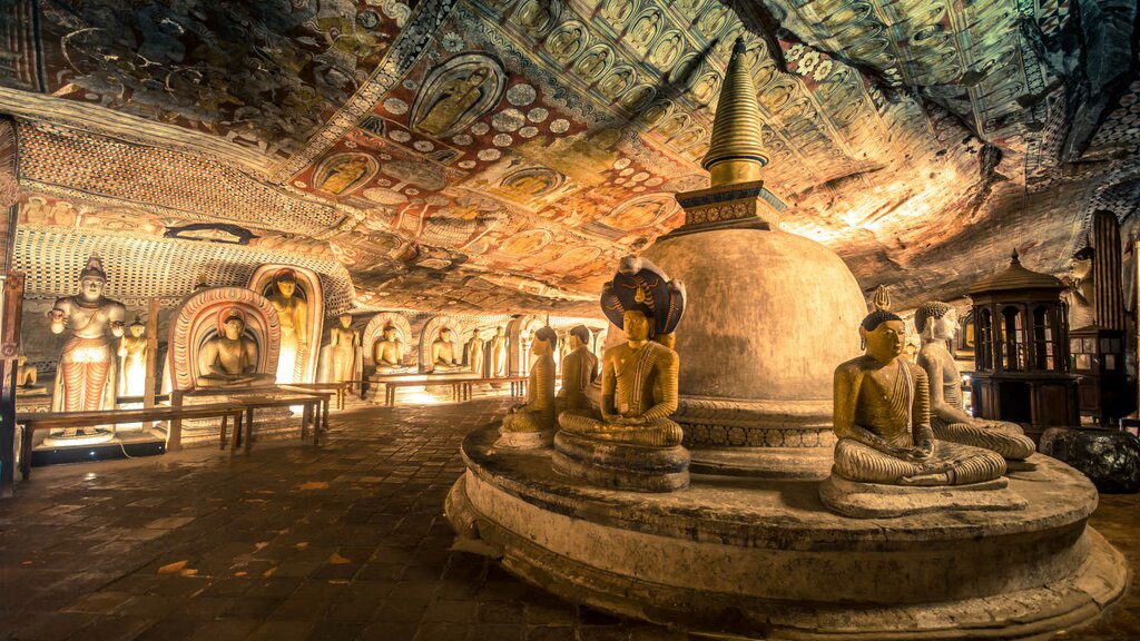 Visit Dambulla Royal Cave temple