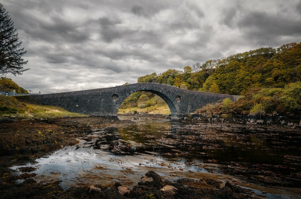 Clachan Bridge links the Scottish mainland to the island of Seil.