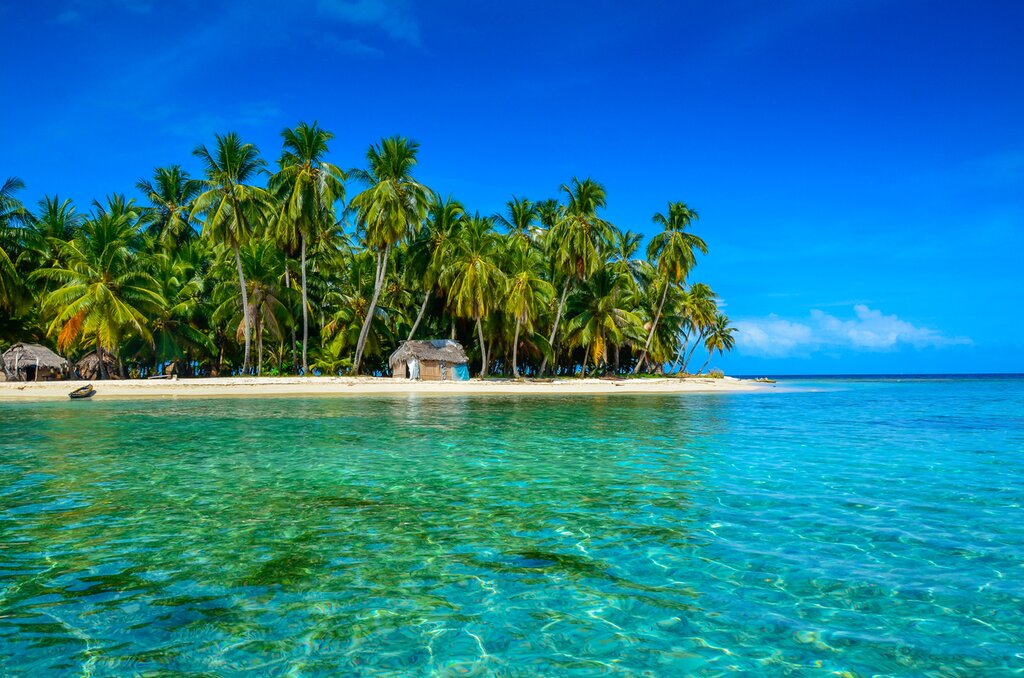 Explore the culture and beaches of the San Blas Islands on this seven-day tour