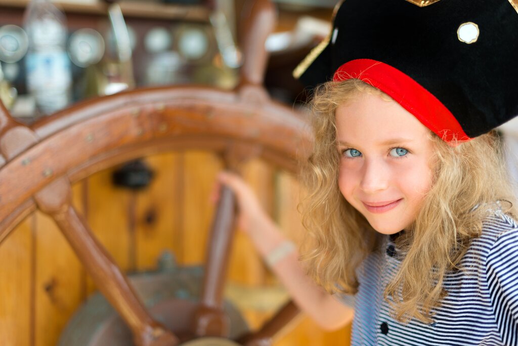 Mountain Peaks & Pirate Ships