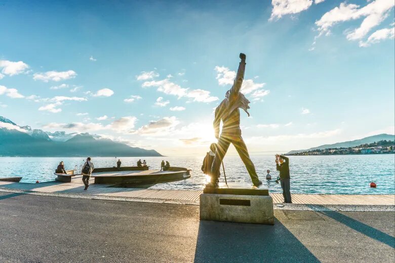 Welcome to Montreux Riviera
