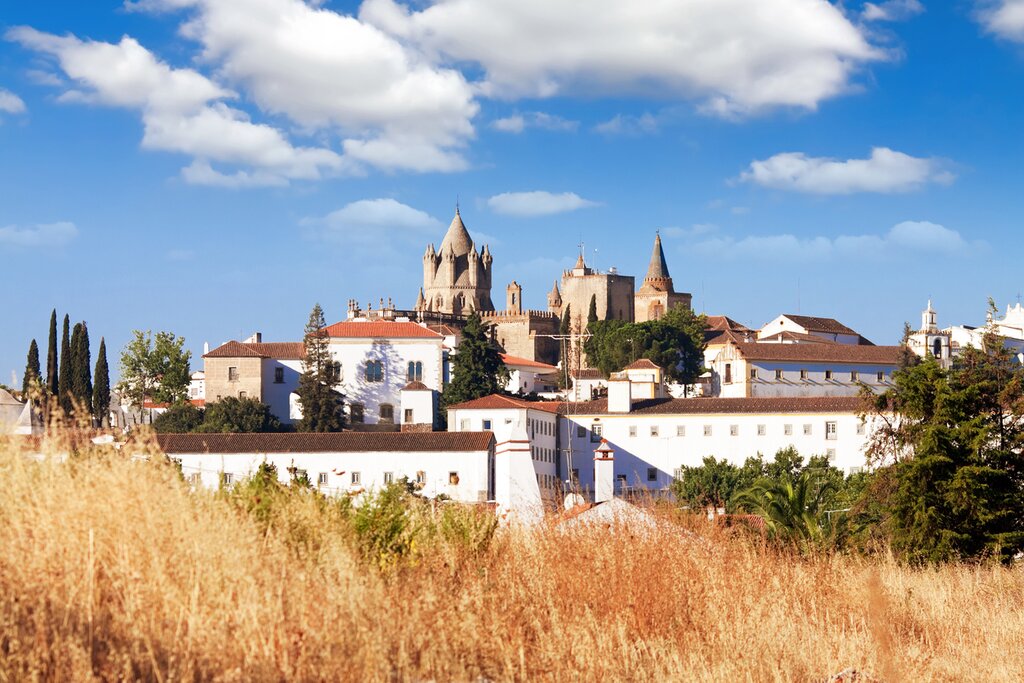 Beautiful and compact Évora is filled with landmarks and surrounded by gorgeous countryside