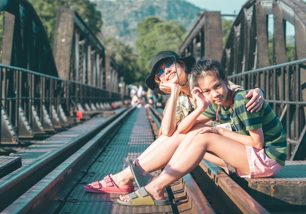 Travel From Bangkok To Kanchanaburi With Nakorn Pathom And River Kwai Visit