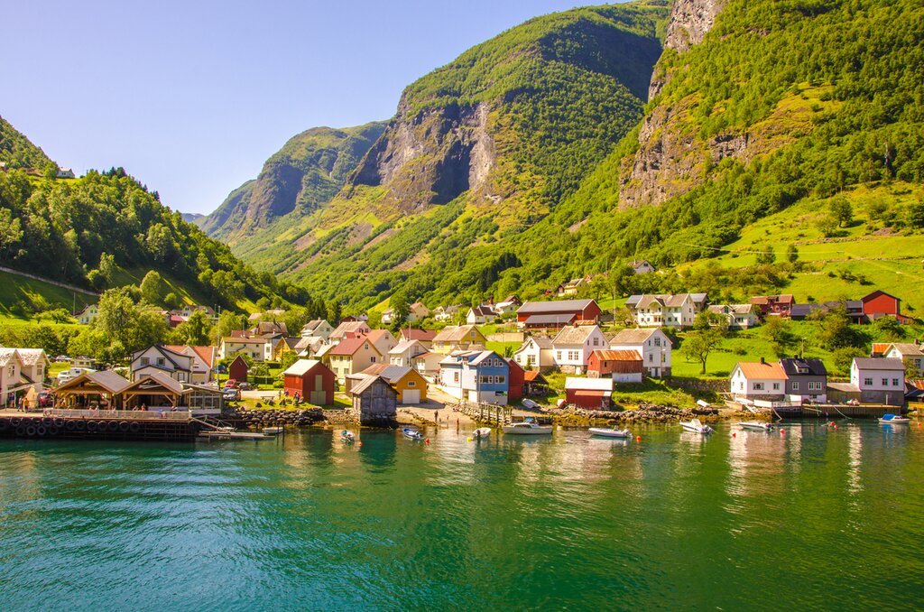 Scenery along the Nærøyfjord