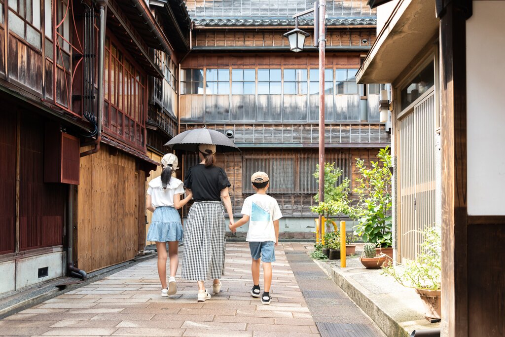 Go beyond Japan's major cities and explore highlights like historic Kanazawa on this two-week family tour