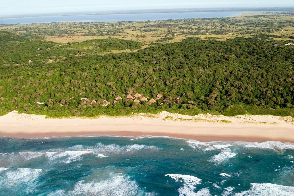 Combine a 5-star safari experience with a beach vacation on South Africa's eastern coast (photo courtesy of Thonga Lodge)
