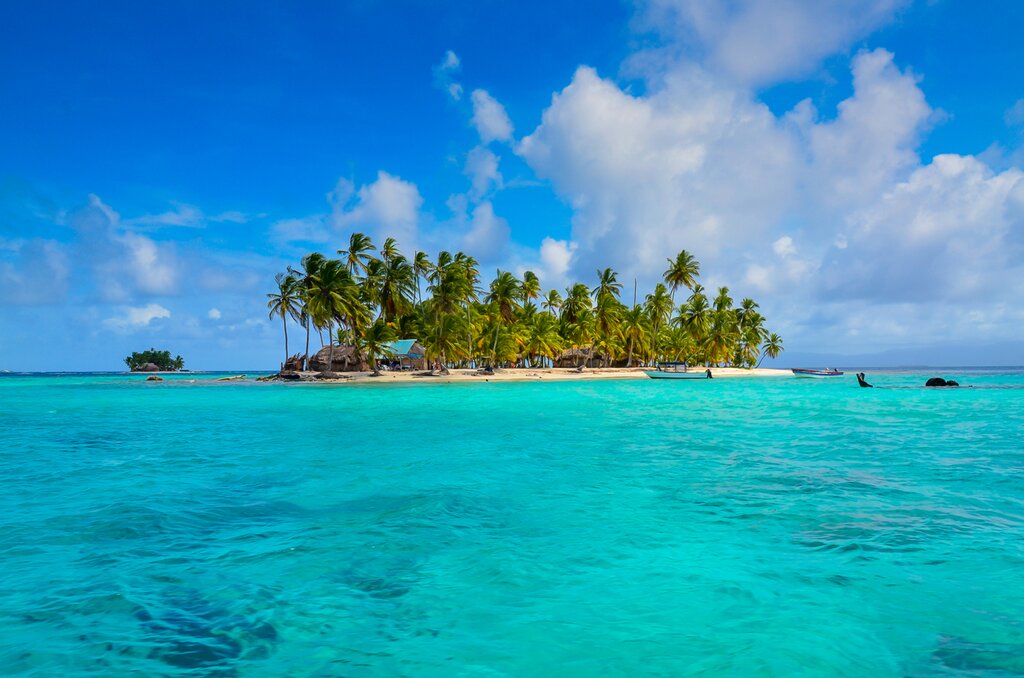 Sail your way through the tropical paradise of the San Blas Islands, Panama