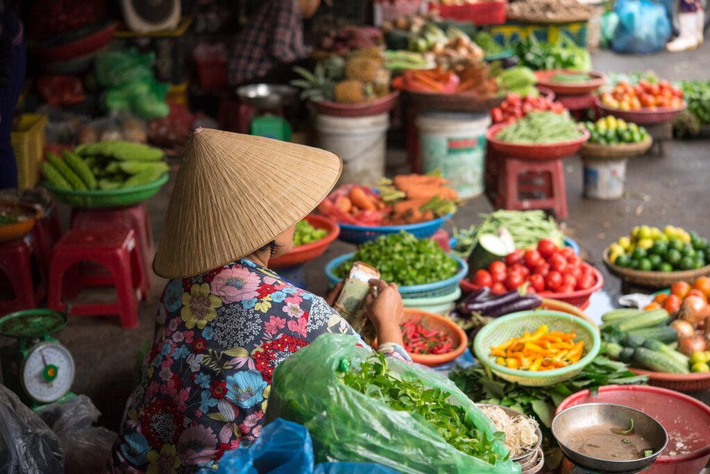 Pick up ingredients for a cooking class in Hoi An