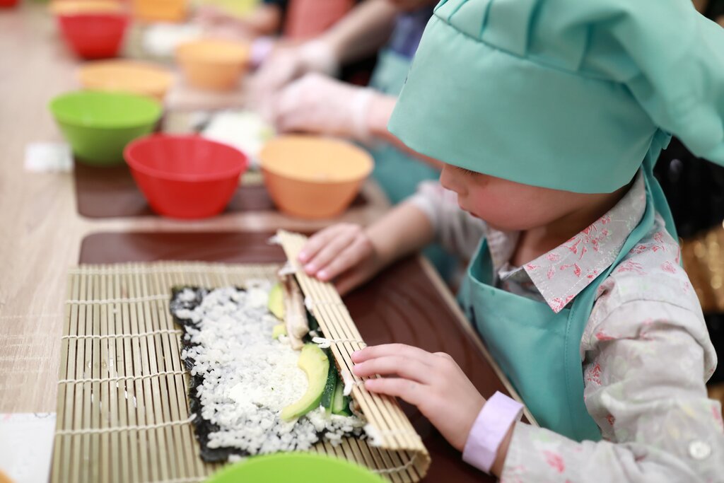 Have fun mastering the art of sushi rolls with the kids
