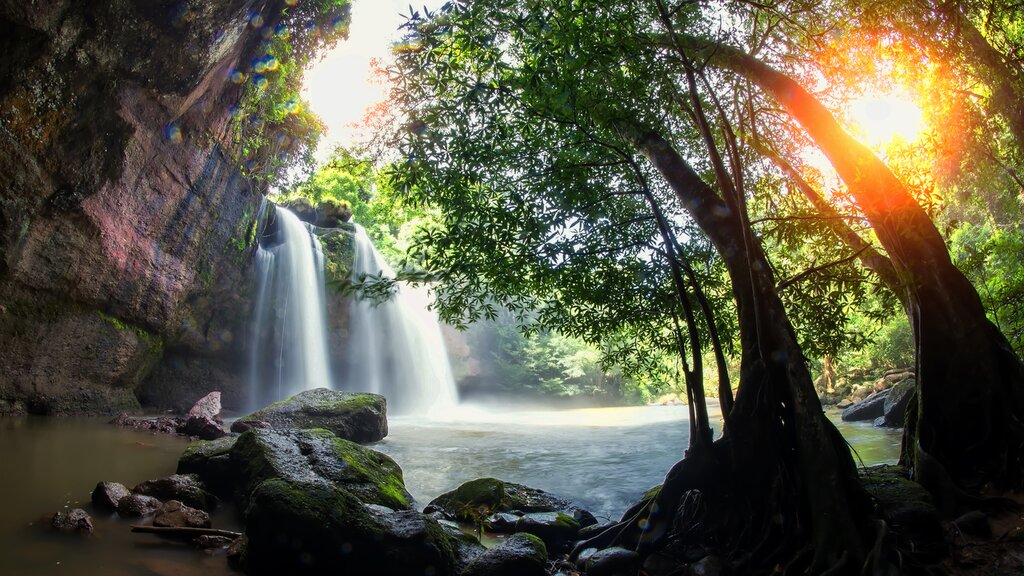 Heo Suwat Waterfall