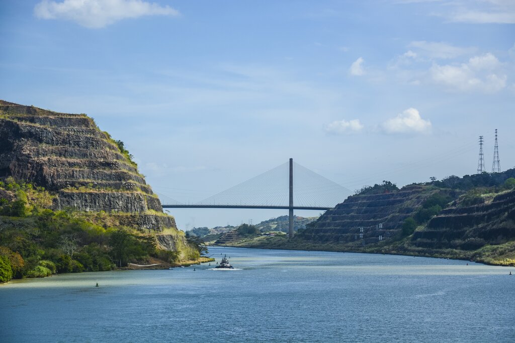 Sea Kayak - Panama Canal (half day)