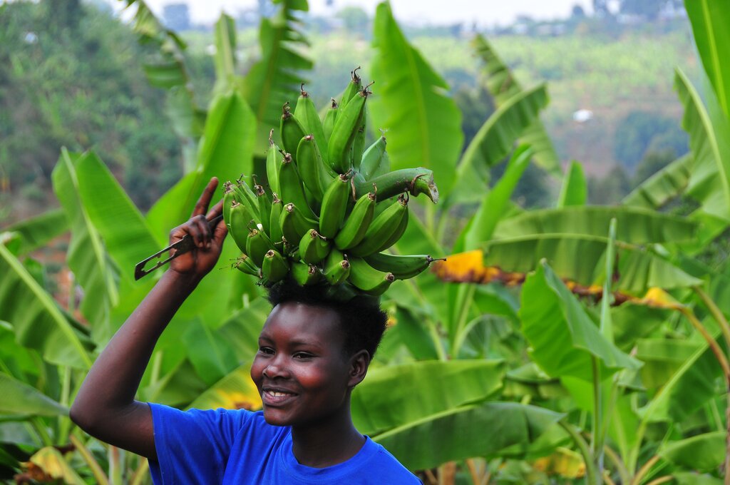 Get a glimpse into Ugandan life on this 10-day tour