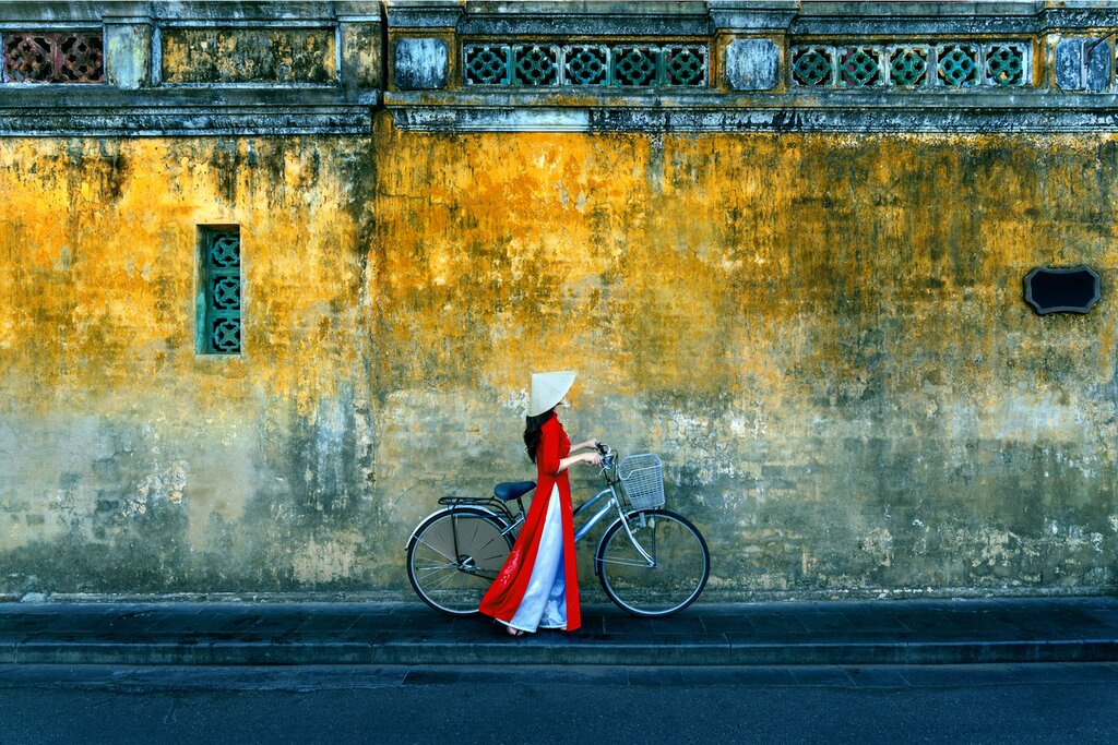 Explore Hoi An's colorful and character-filled Ancient Quarter