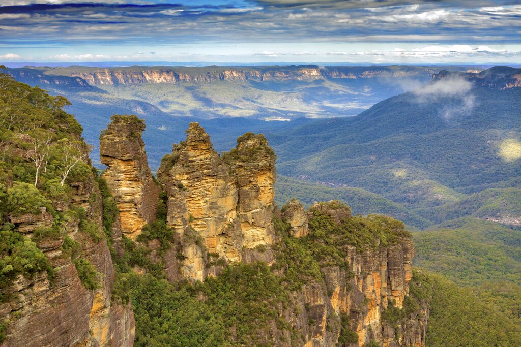 The Three Sisters rock formation in the Blue Mountains