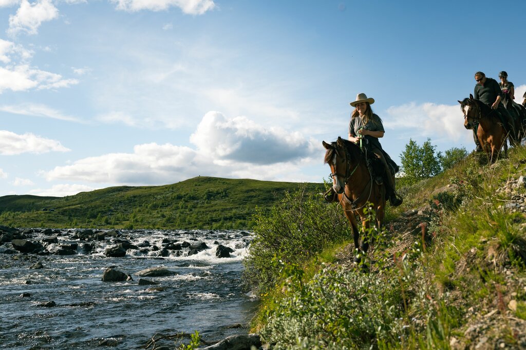 Mountain horseback riding – 3 hours