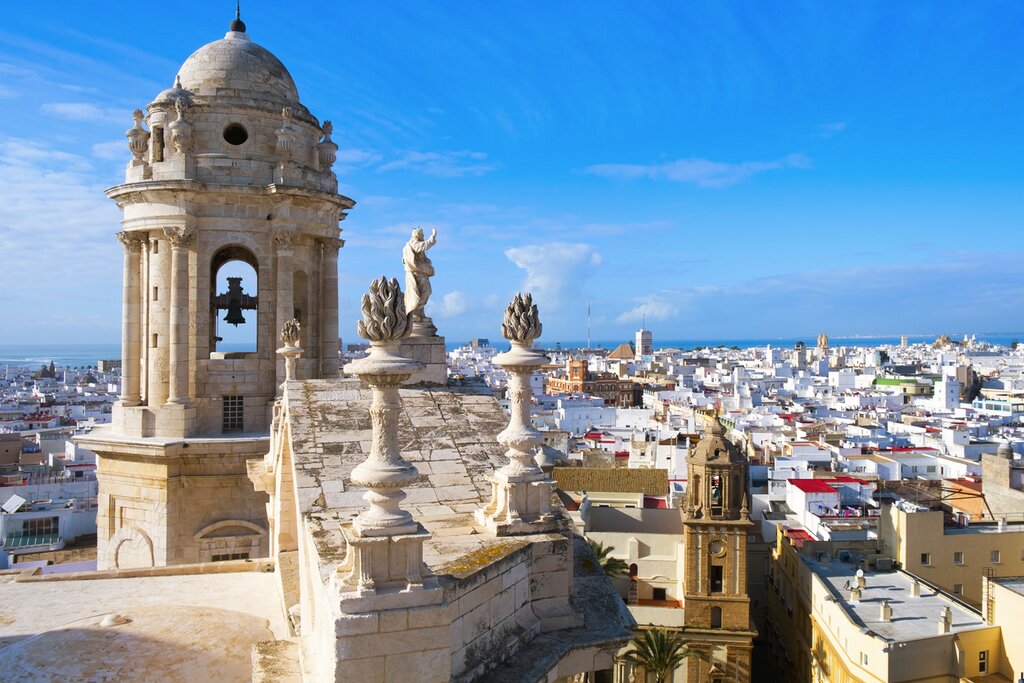 Càdiz skyline and its cathedral bell tower