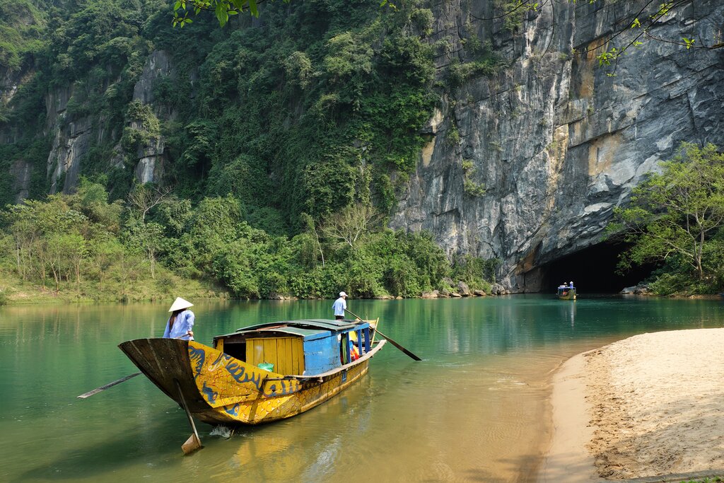 Dong Hoi - Dark Cave - Phong Nha Cave - Dong Hoi