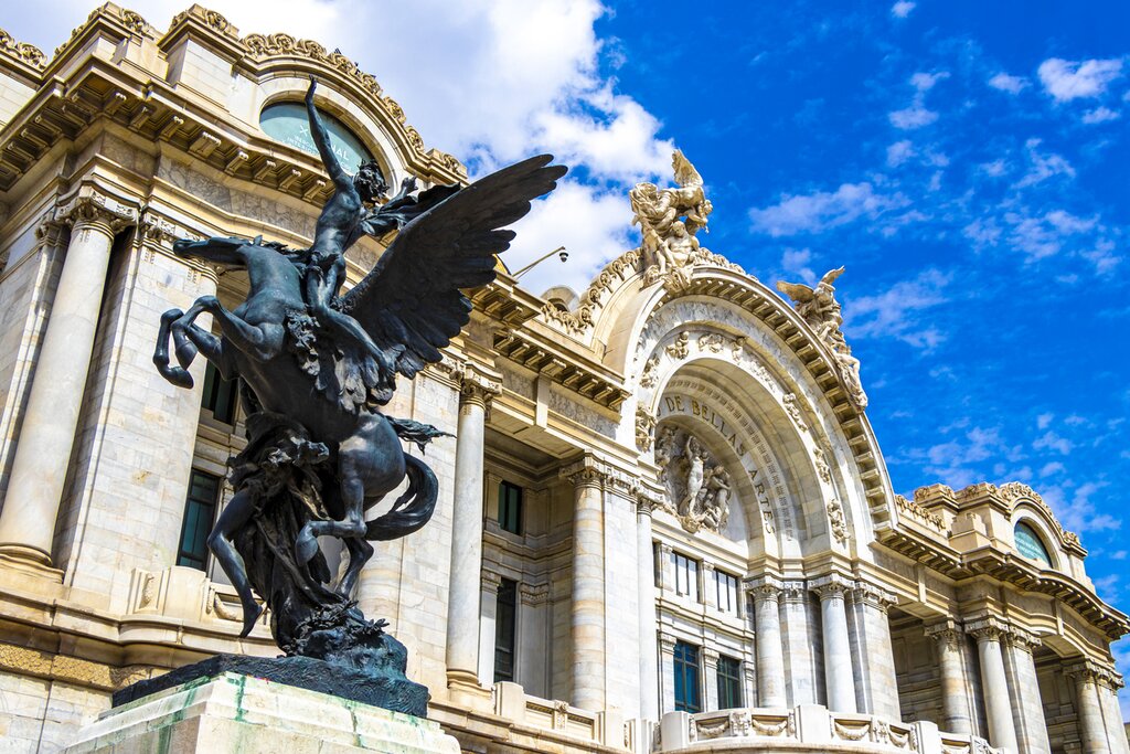 Mexico City's Palacio de Bellas Artes