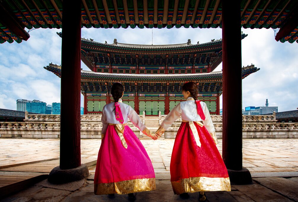 Explore K-drama filming locations like the sprawling Gyeongbokgung Palace 