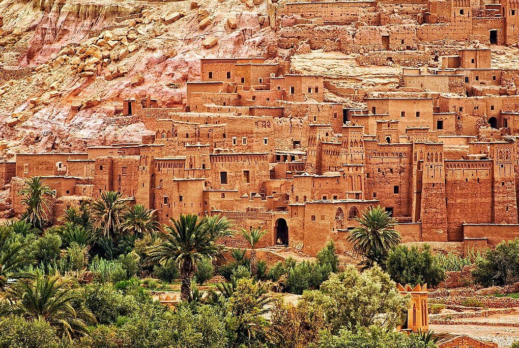 Discover the deserts and kasbahs of Morocco