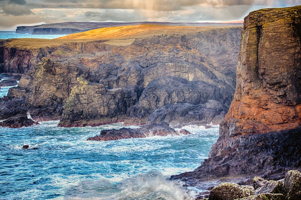 Hike along the Eshaness Cliffs in the secluded Shetland Islands