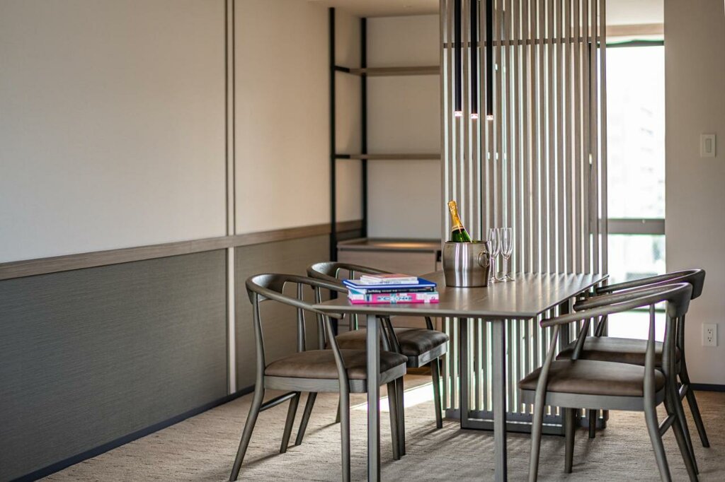 Hotel113