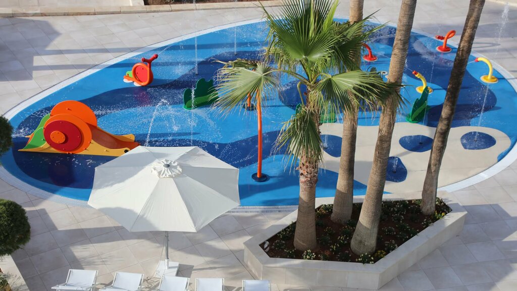 Hotel718