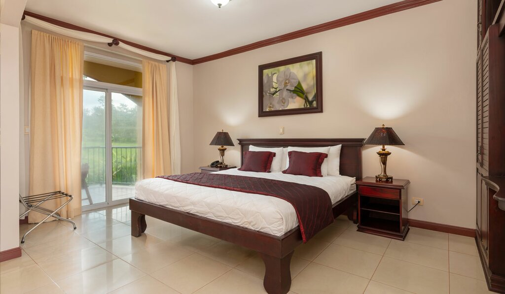 Hotel236