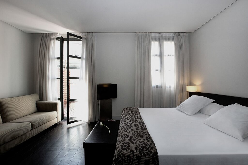 Hotel786