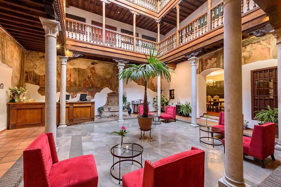 Hotel665