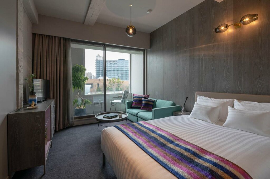Hotel137