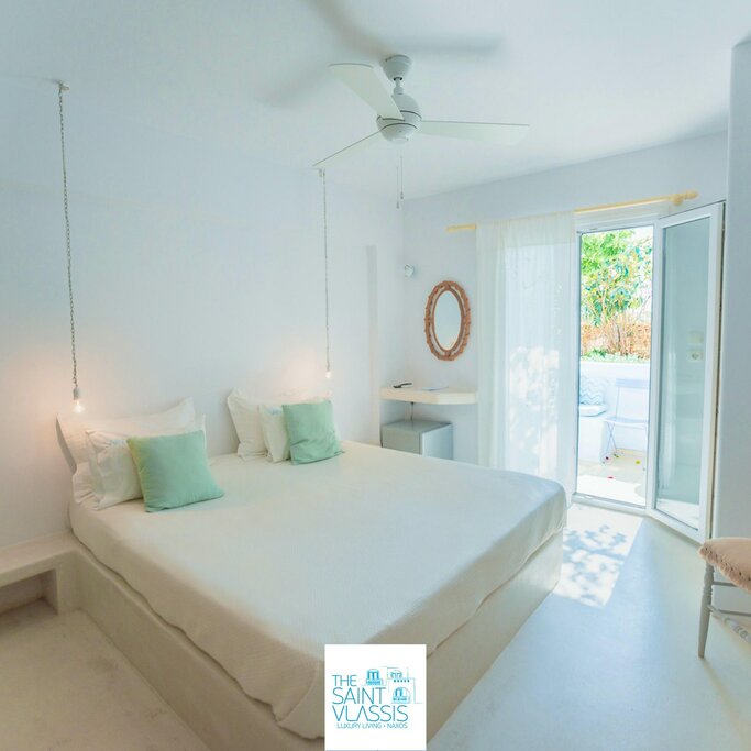 Hotel537